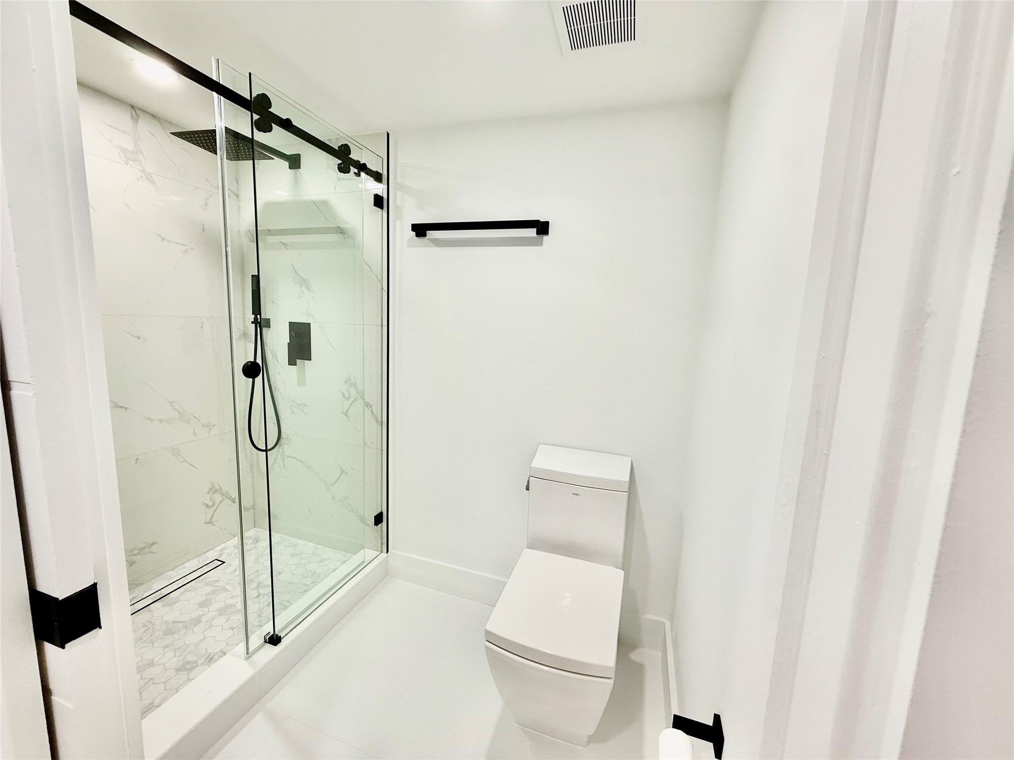 6073 Balboa Circle, Unit 205 Boca Raton, FL 33433 - Photo 10 of 31 Photo 10