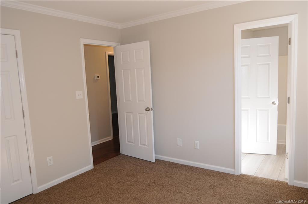621 Durham Road Stanley, NC 28164 - Photo 8 of 23 Gallery Image 8