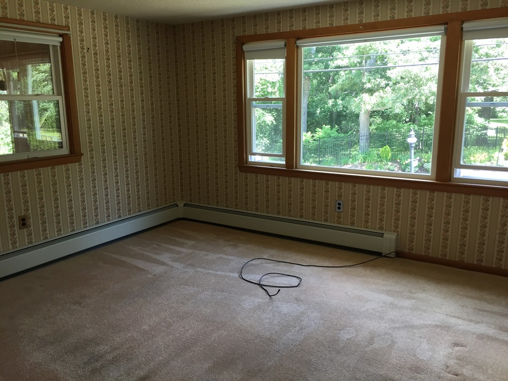 33 Robinwood Road Wareham, MA 02532 - Photo 13 of 13 an empty room with a window