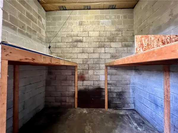 $1,300 | 4772 Harlansburg Road, Slippery Rock, PA 16057