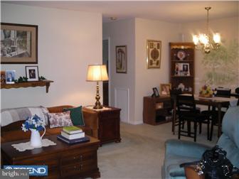 51101 Delaire Landing Road, Unit 101 Philadelphia, PA 19114 - Photo 4 of 6 Living Room