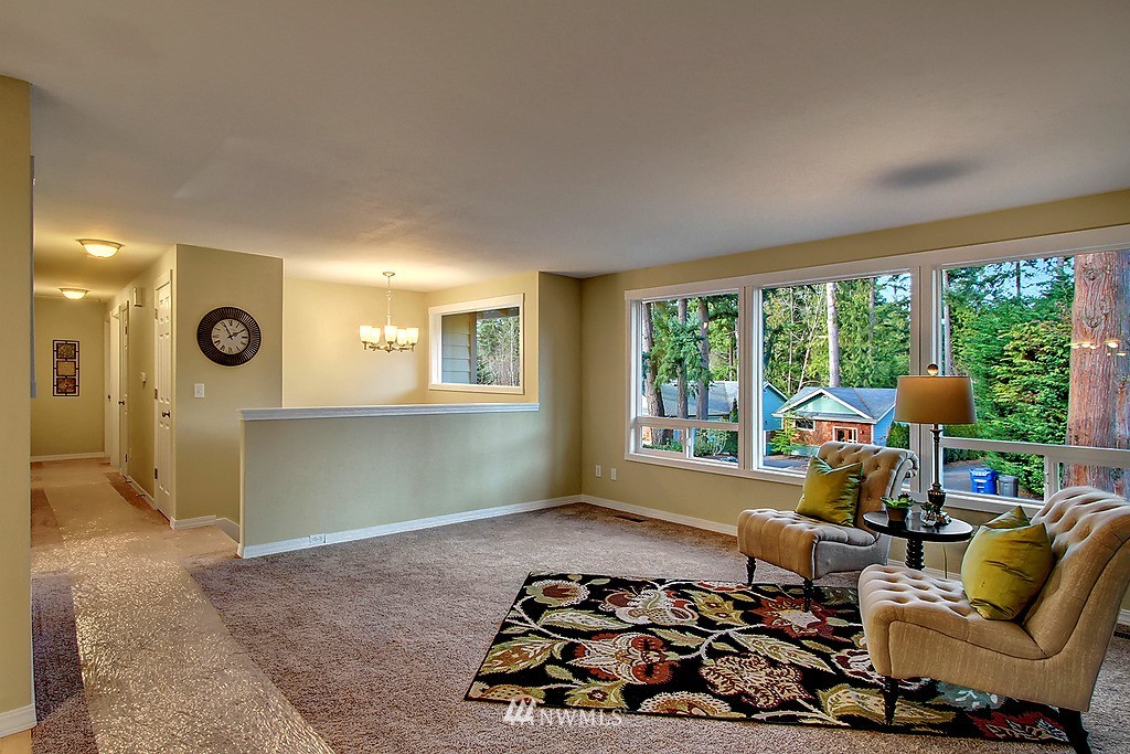 7010 174th Street Southwest Edmonds, WA 98026 - Photo 2 of 18