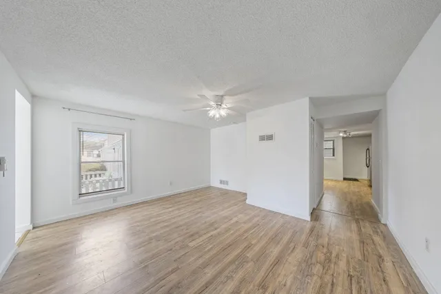 $1,025 | 361 Locust Street, Unit 4, Valparaiso, IN 46383