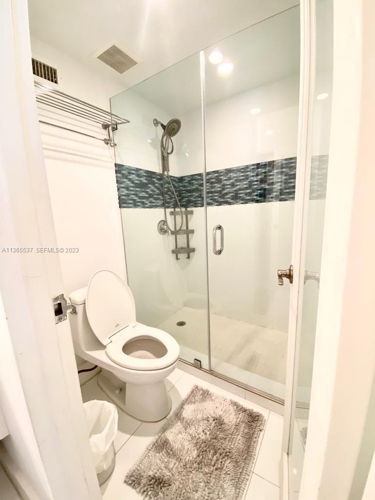 100 Lincoln Road, Unit 906 Miami Beach, FL 33139 - Photo 13 of 20