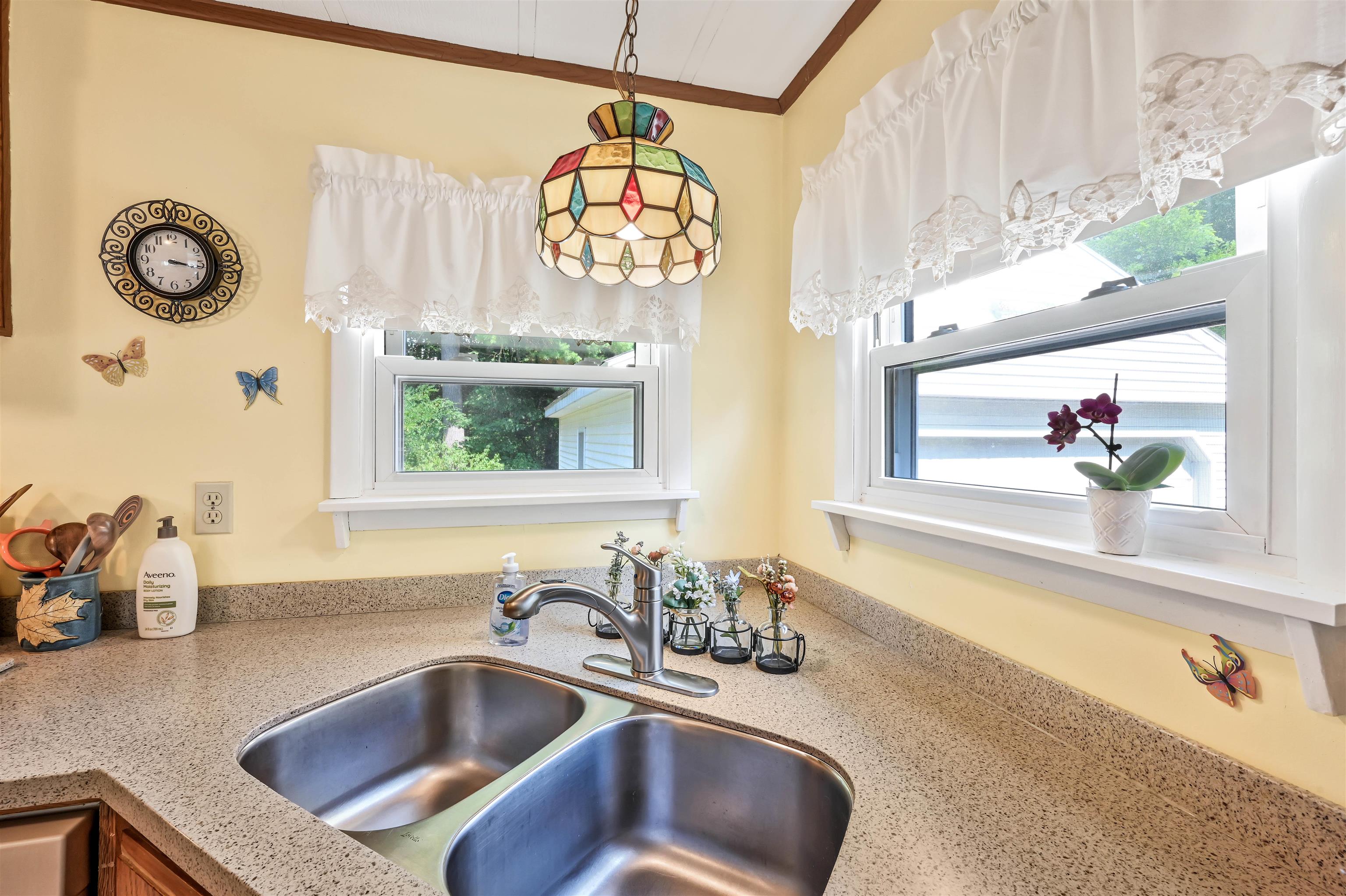718 Red Pine Road Williston, VT 05495 - Photo 9 of 29