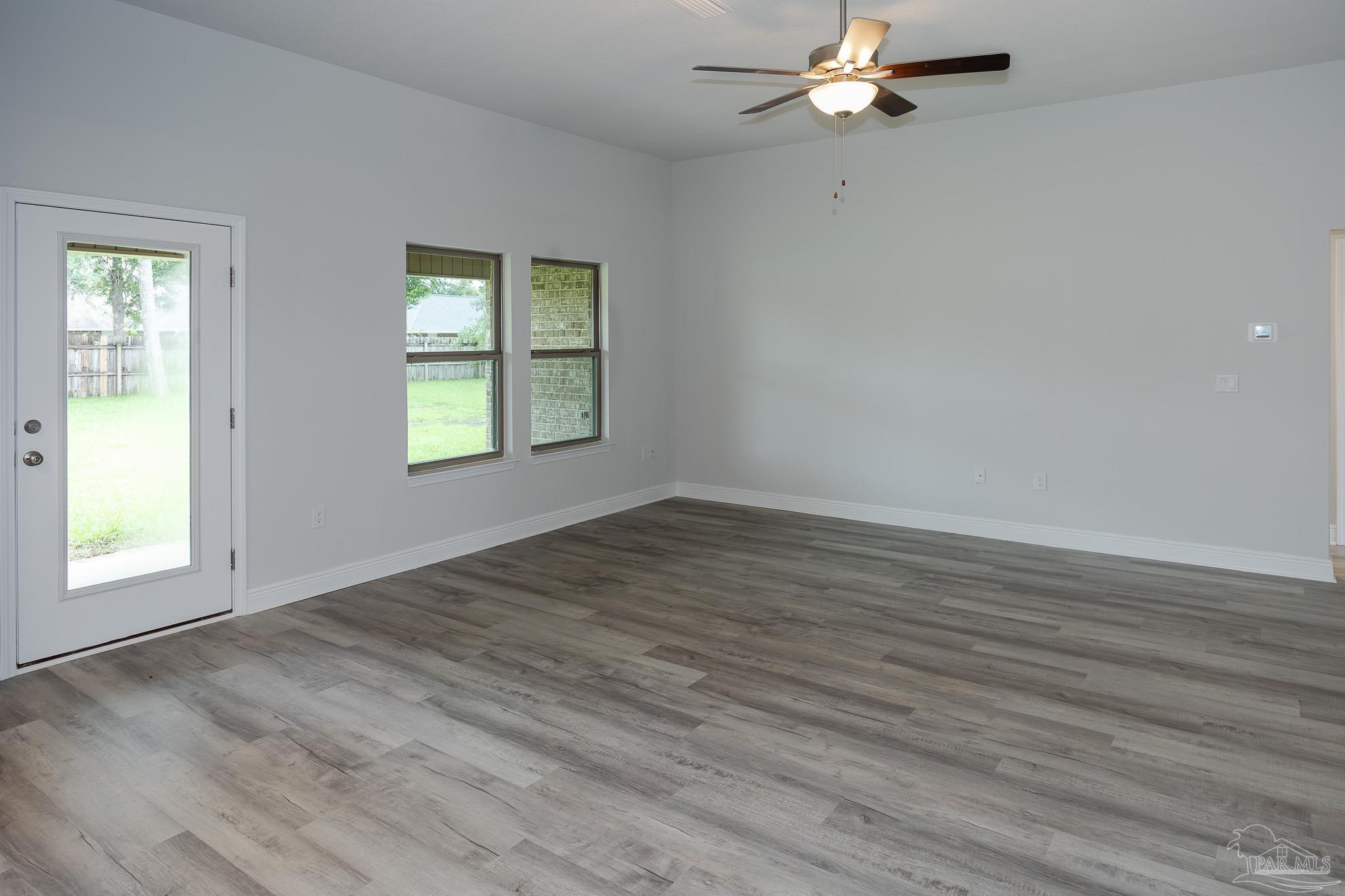 6045 Parsonage Circle Milton, FL 32570 - Photo 11 of 39