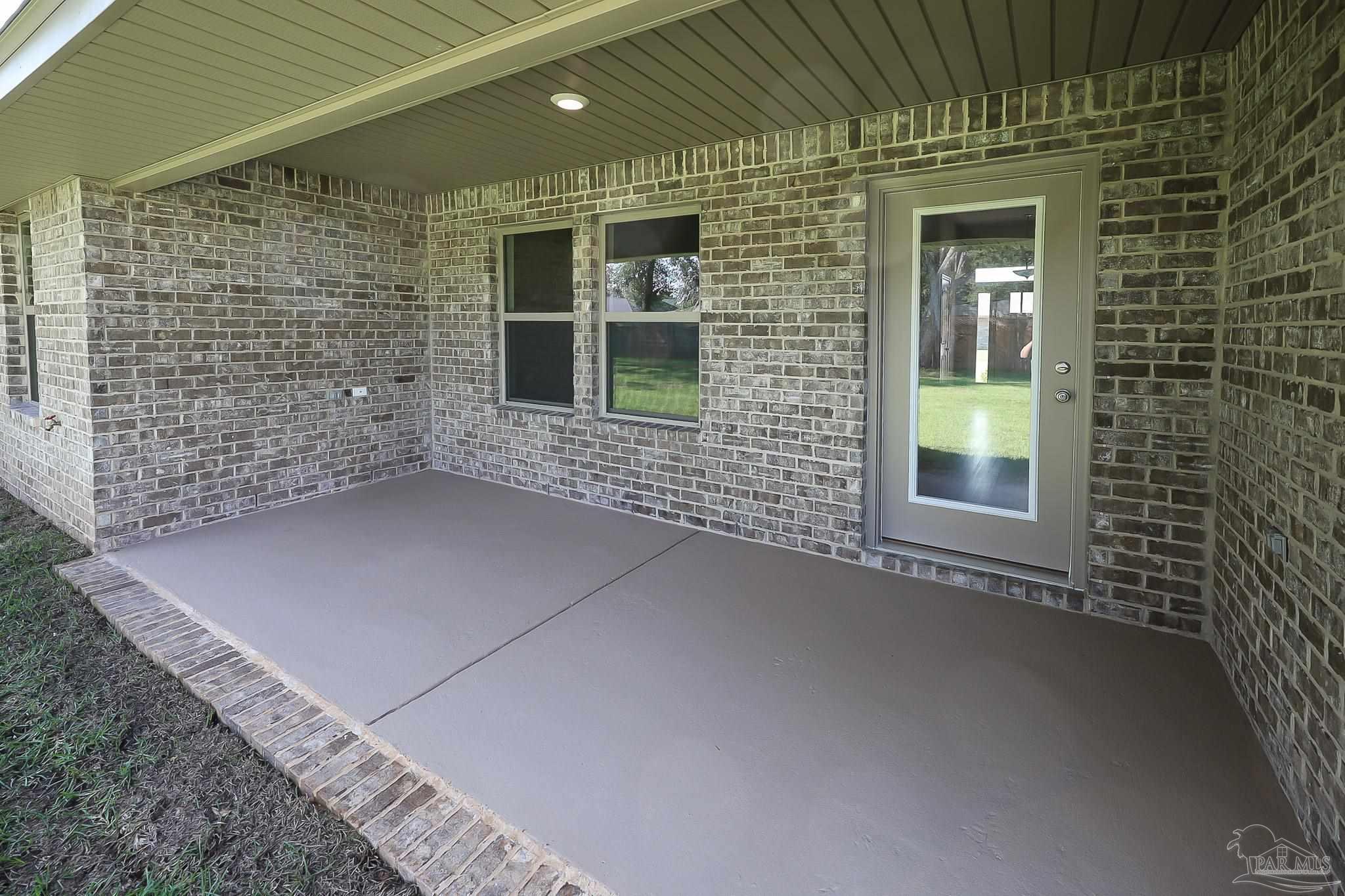 6045 Parsonage Circle Milton, FL 32570 - Photo 3 of 39