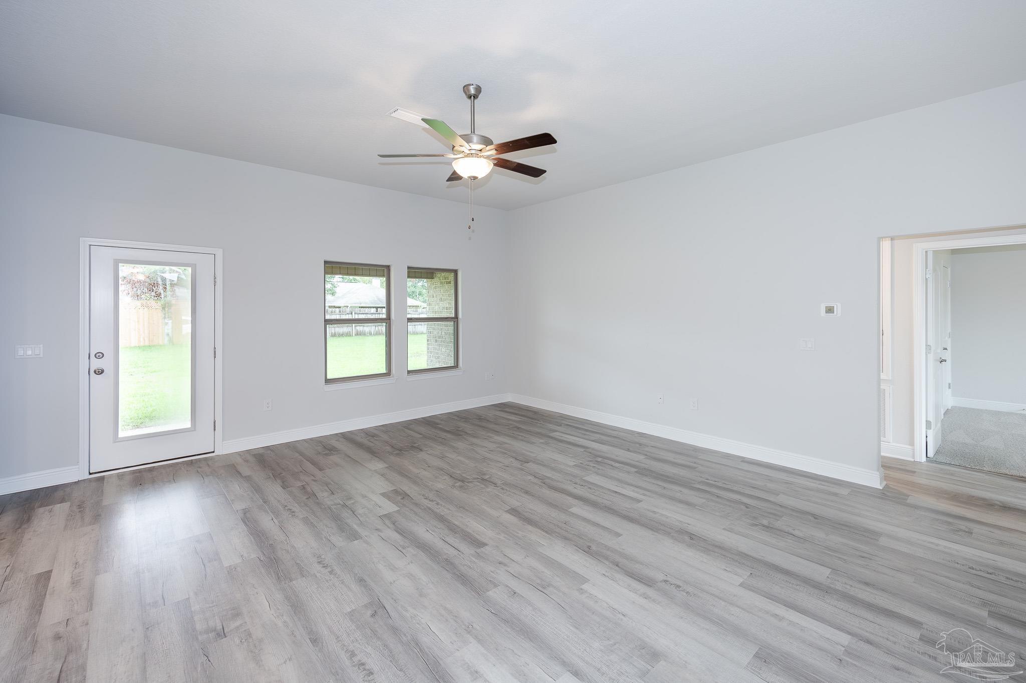 6045 Parsonage Circle Milton, FL 32570 - Photo 10 of 39