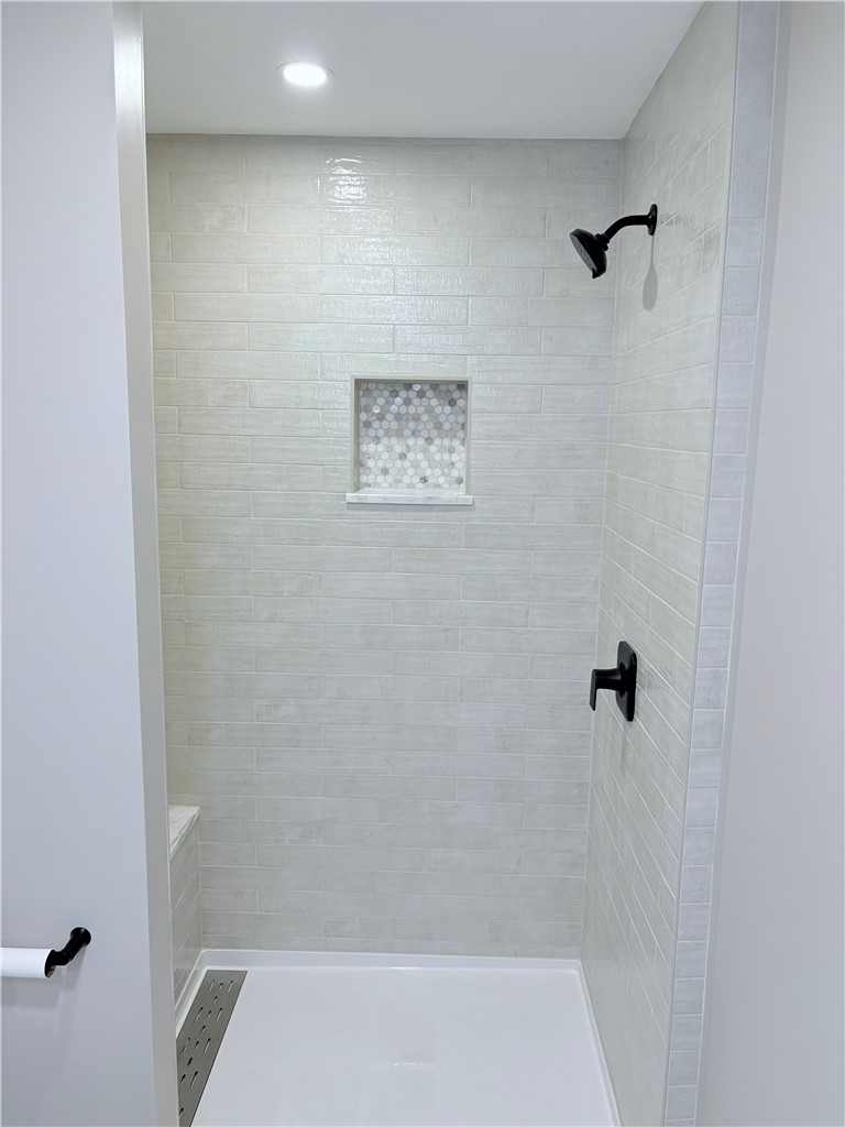 4225 Ransom Road Clarence, NY 14031 - Photo 19 of 31