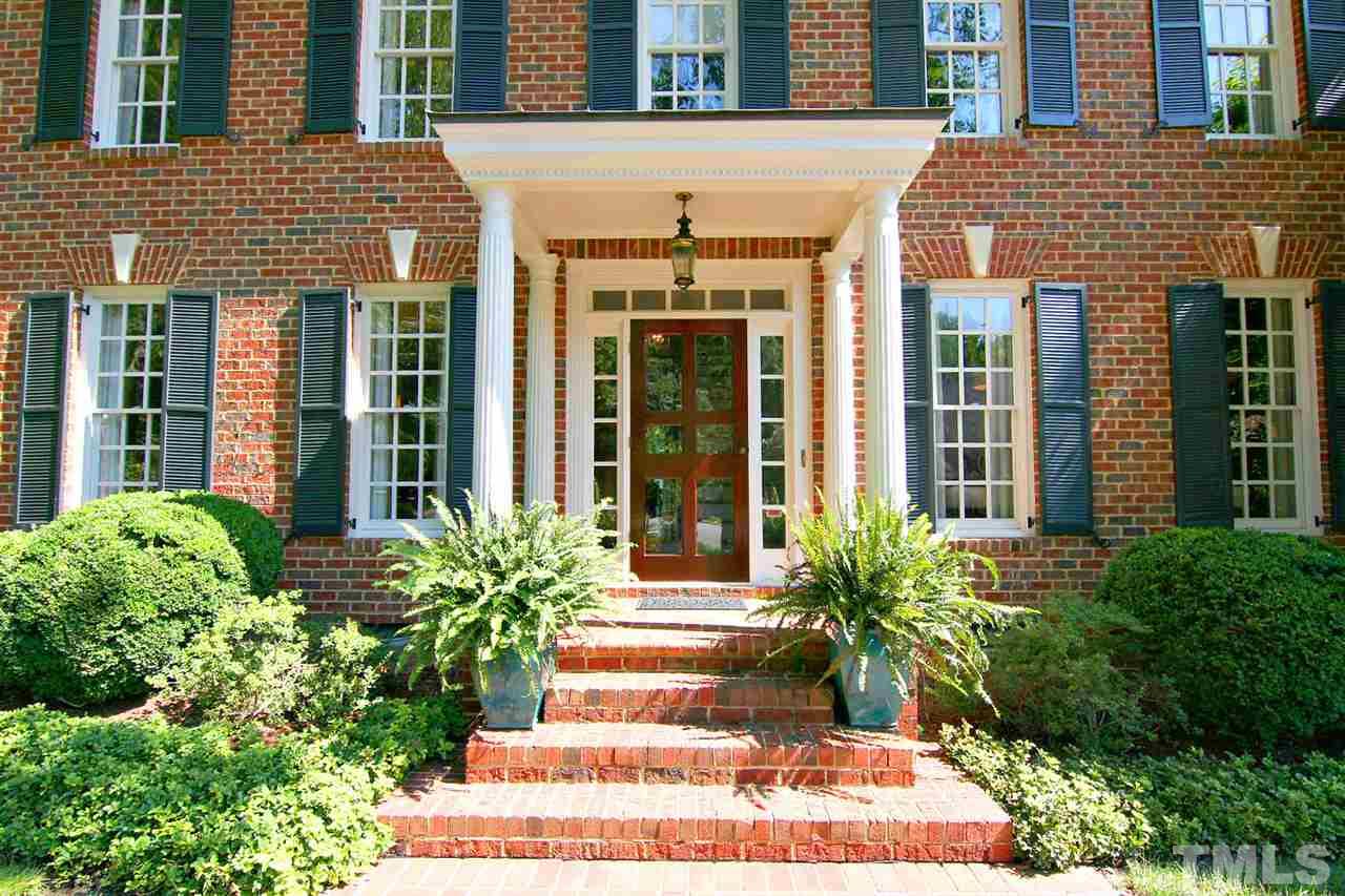 601 Chalfant Court Raleigh, NC 27607 - Photo 4 of 24 a front view of a house