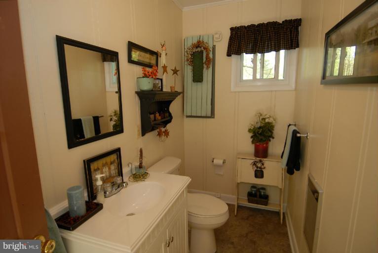 10538 Rixeyville Road Culpeper, VA 22701 - Photo 18 of 23 Bath