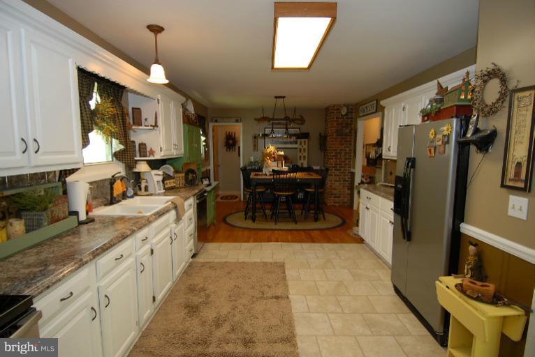 10538 Rixeyville Road Culpeper, VA 22701 - Photo 5 of 23 Kitchen