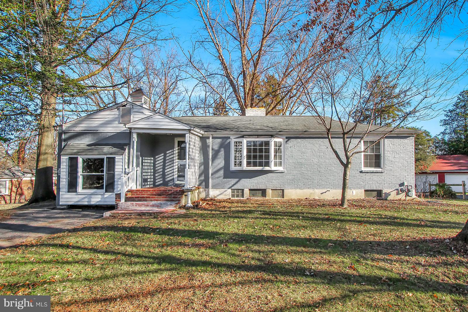 611 Locust Grove Road York, PA 17402 - Photo 1 of 26 Gallery Image 1