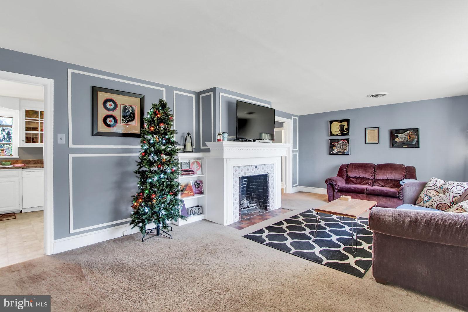 611 Locust Grove Road York, PA 17402 - Photo 2 of 26 Gallery Image 2