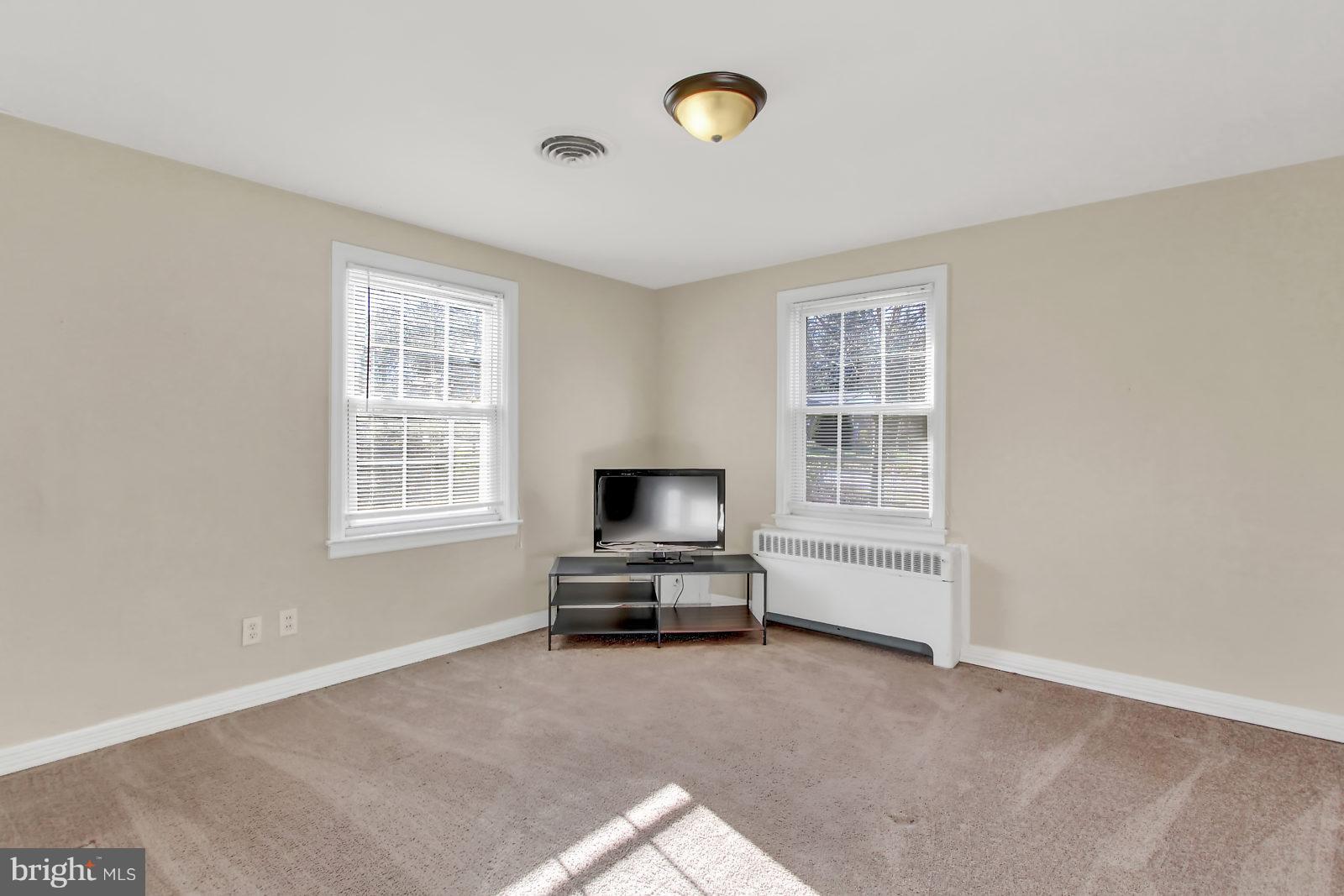 611 Locust Grove Road York, PA 17402 - Photo 14 of 26 Gallery Image 14