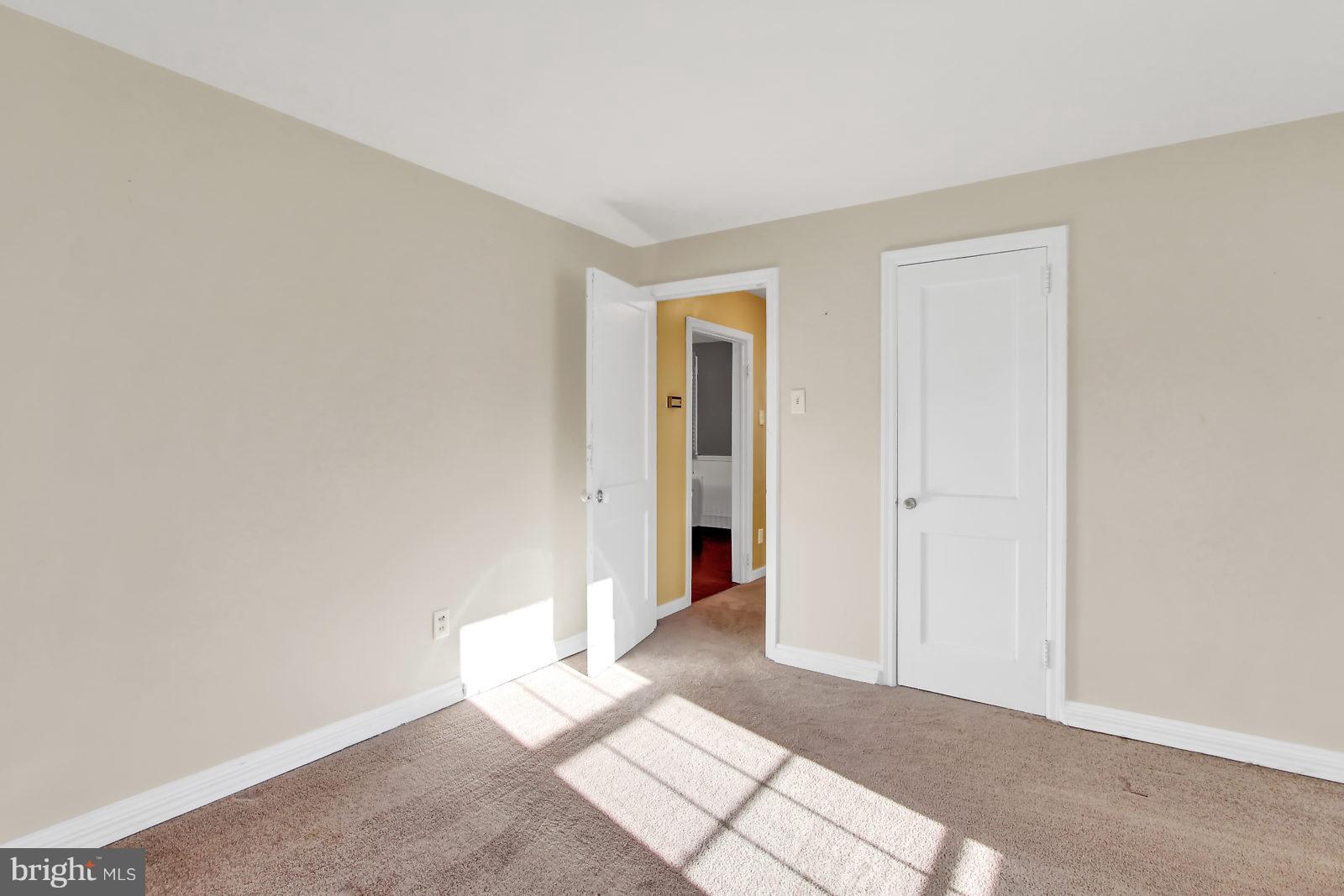 611 Locust Grove Road York, PA 17402 - Photo 15 of 26 Gallery Image 15