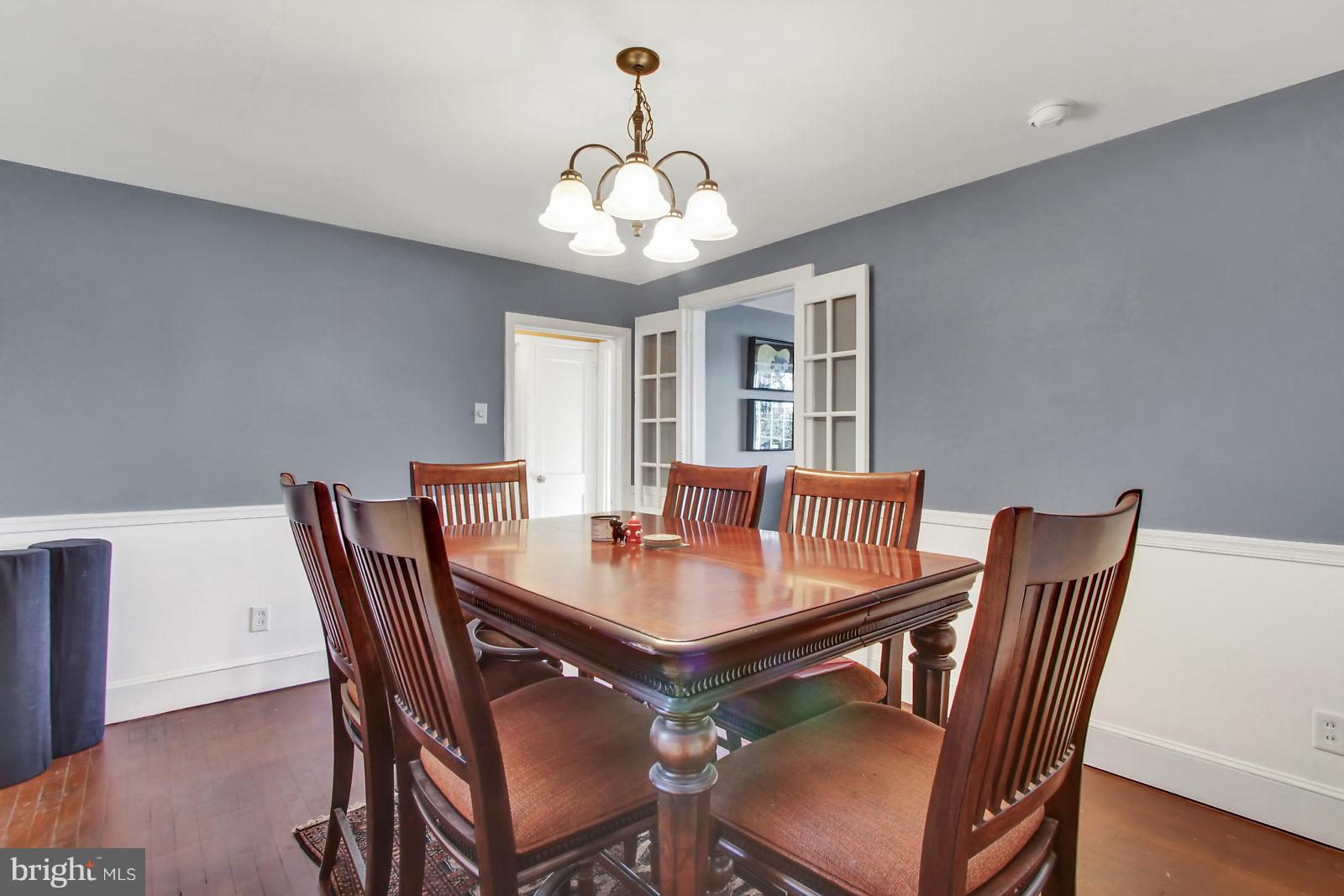 611 Locust Grove Road York, PA 17402 - Photo 7 of 26 Gallery Image 7