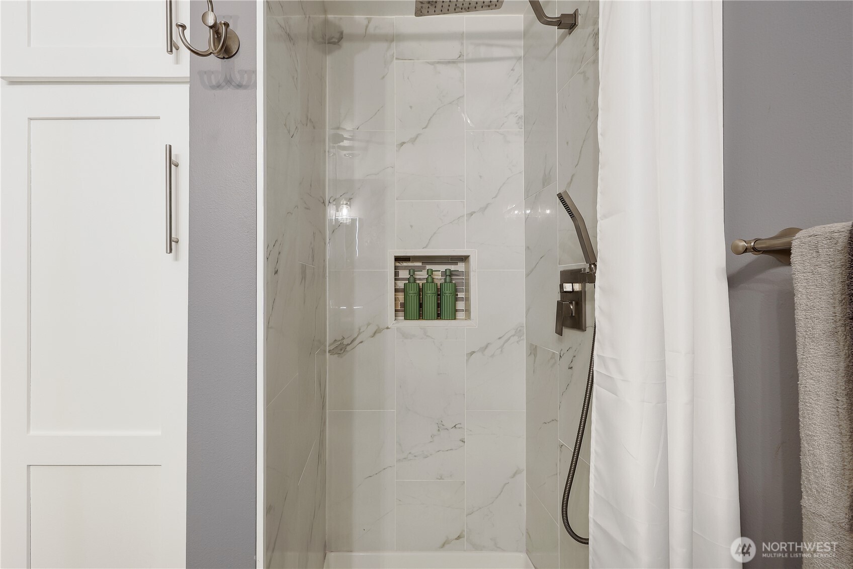 4026 Stone Way North, Unit 501 Seattle, WA 98103 - Photo 17 of 38