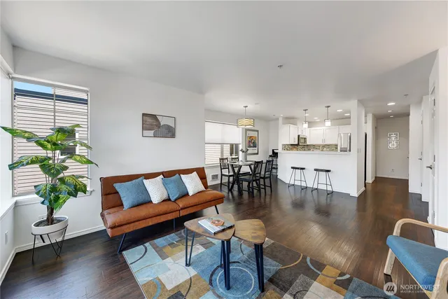 $775,000 | 4026 Stone Way North, Unit 501, Seattle, WA 98103