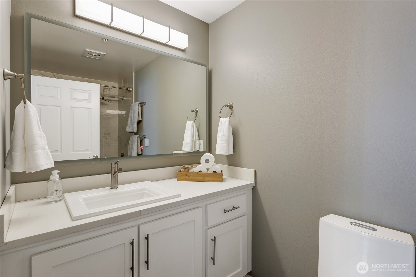 4026 Stone Way North, Unit 501 Seattle, WA 98103 - Photo 22 of 38