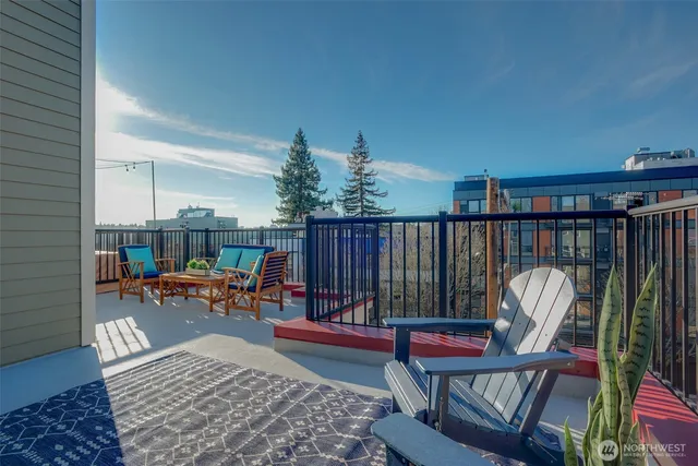 $775,000 | 4026 Stone Way North, Unit 501, Seattle, WA 98103