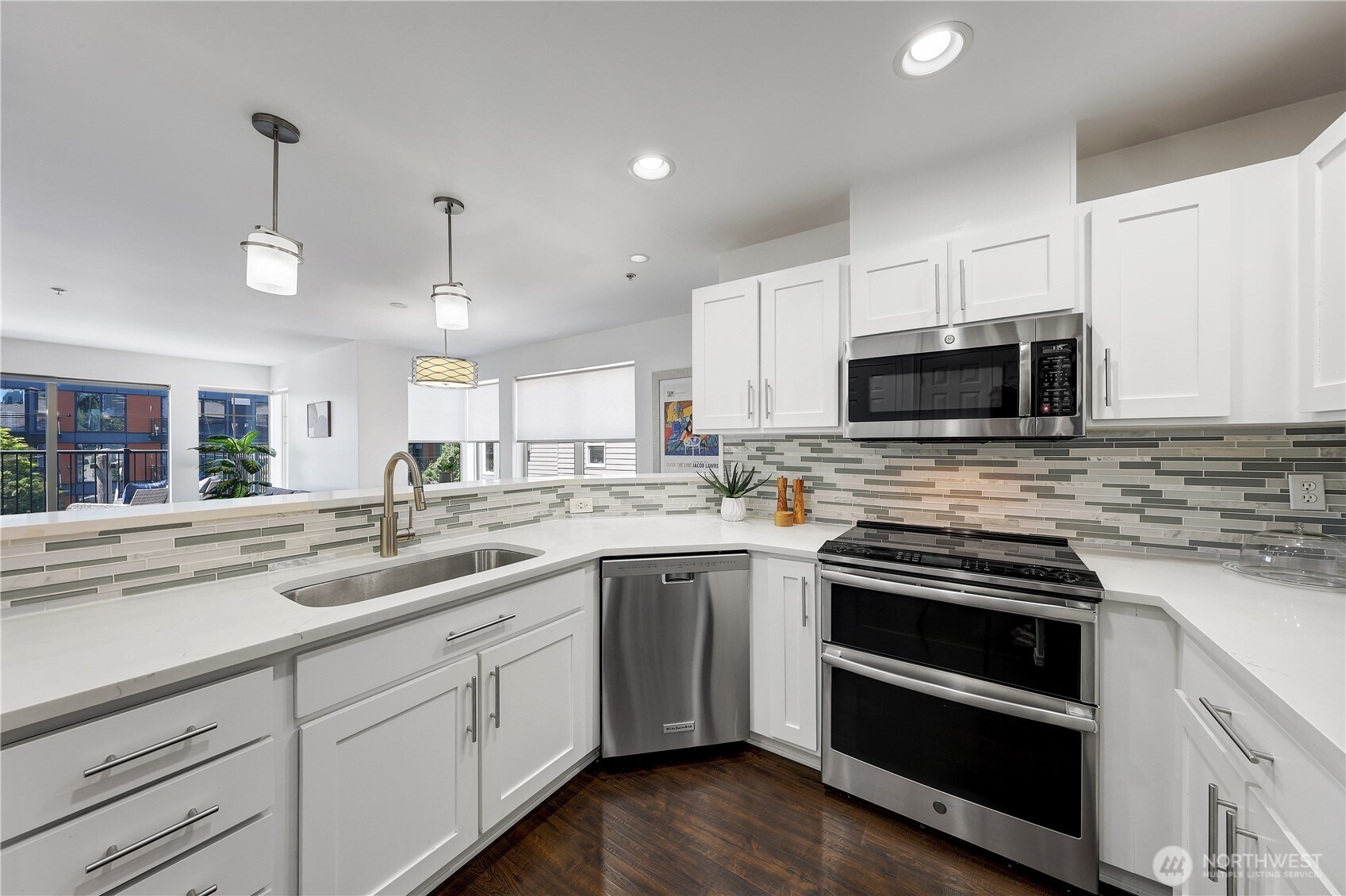 4026 Stone Way North, Unit 501 Seattle, WA 98103 - Photo 8 of 38