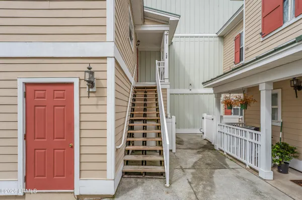 $565,000 | 70 Cassandra Lane, Bluffton, SC 29910
