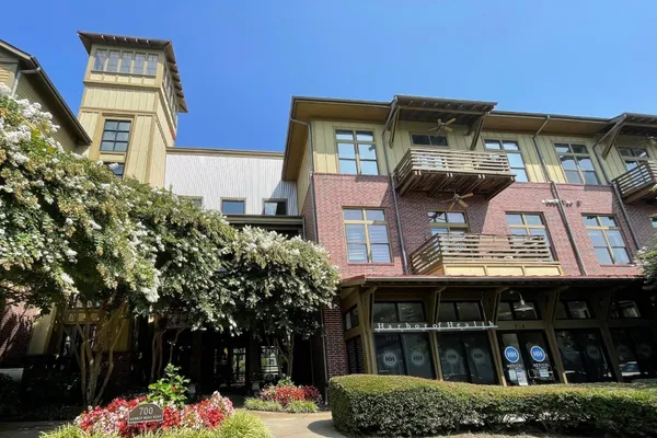 $2,400 | 700 Harbor Bend Road, Unit 202, Memphis, TN 38103