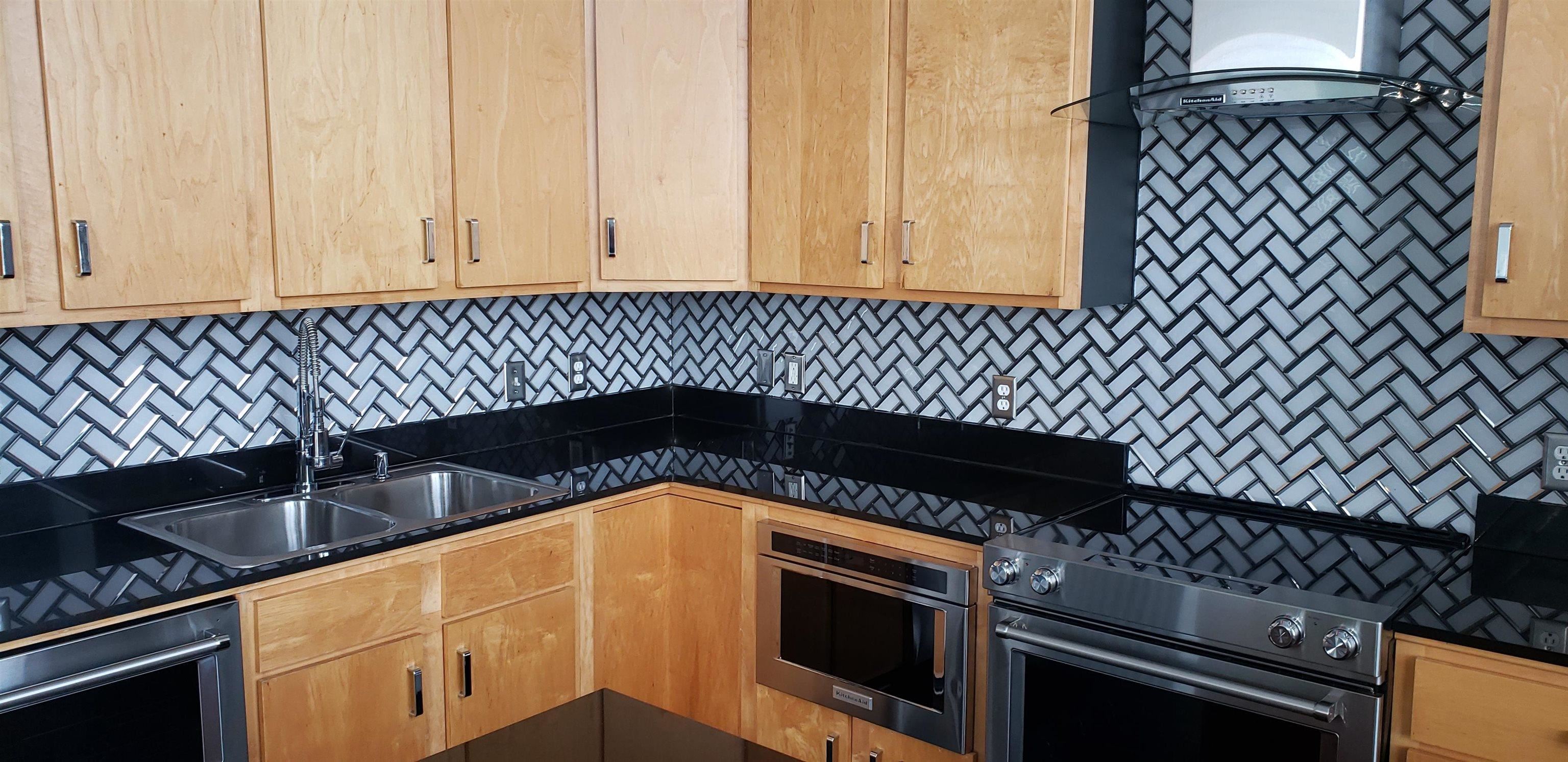 700 Harbor Bend Road, Unit 202 Memphis, TN 38103 - Photo 13 of 18 a close view of a utility room