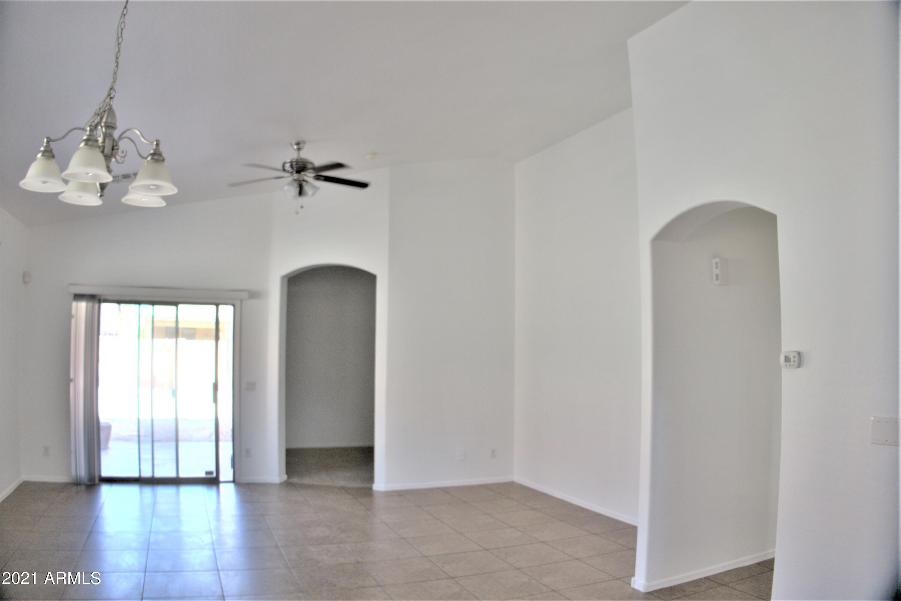 3726 West Apollo Road Phoenix, AZ 85041 - Photo 6 of 11 family room