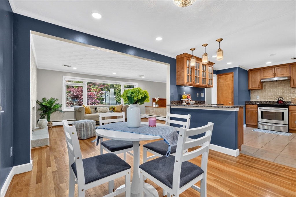 32 Bobolink Road Wellesley, MA 02481 - Photo 15 of 42