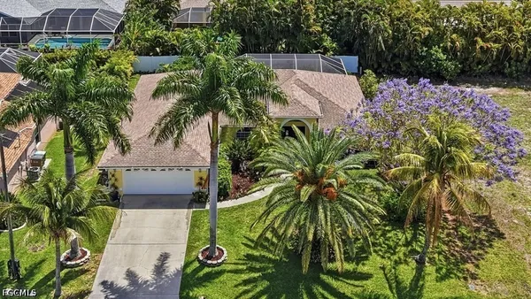$450,000 | 4417 Southwest 25th Place, Cape Coral, FL 33914