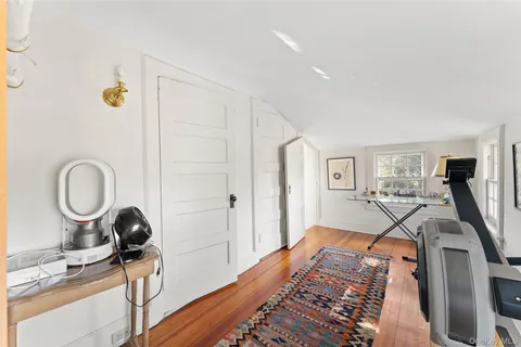 $1,850,000 | 2 Oakwood Place, Scarsdale, NY 10583