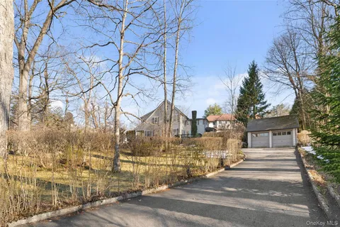 $1,850,000 | 2 Oakwood Place, Scarsdale, NY 10583