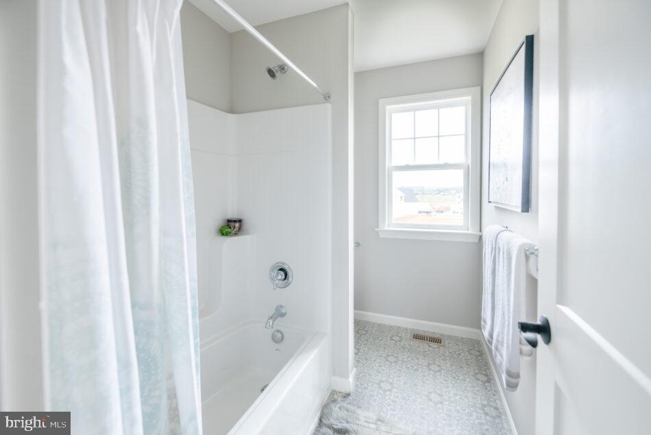 0 Marys Way, Unit ESSINGTON Harrisburg, PA 17112 - Photo 21 of 29 a bathroom with a bathtub and shower
