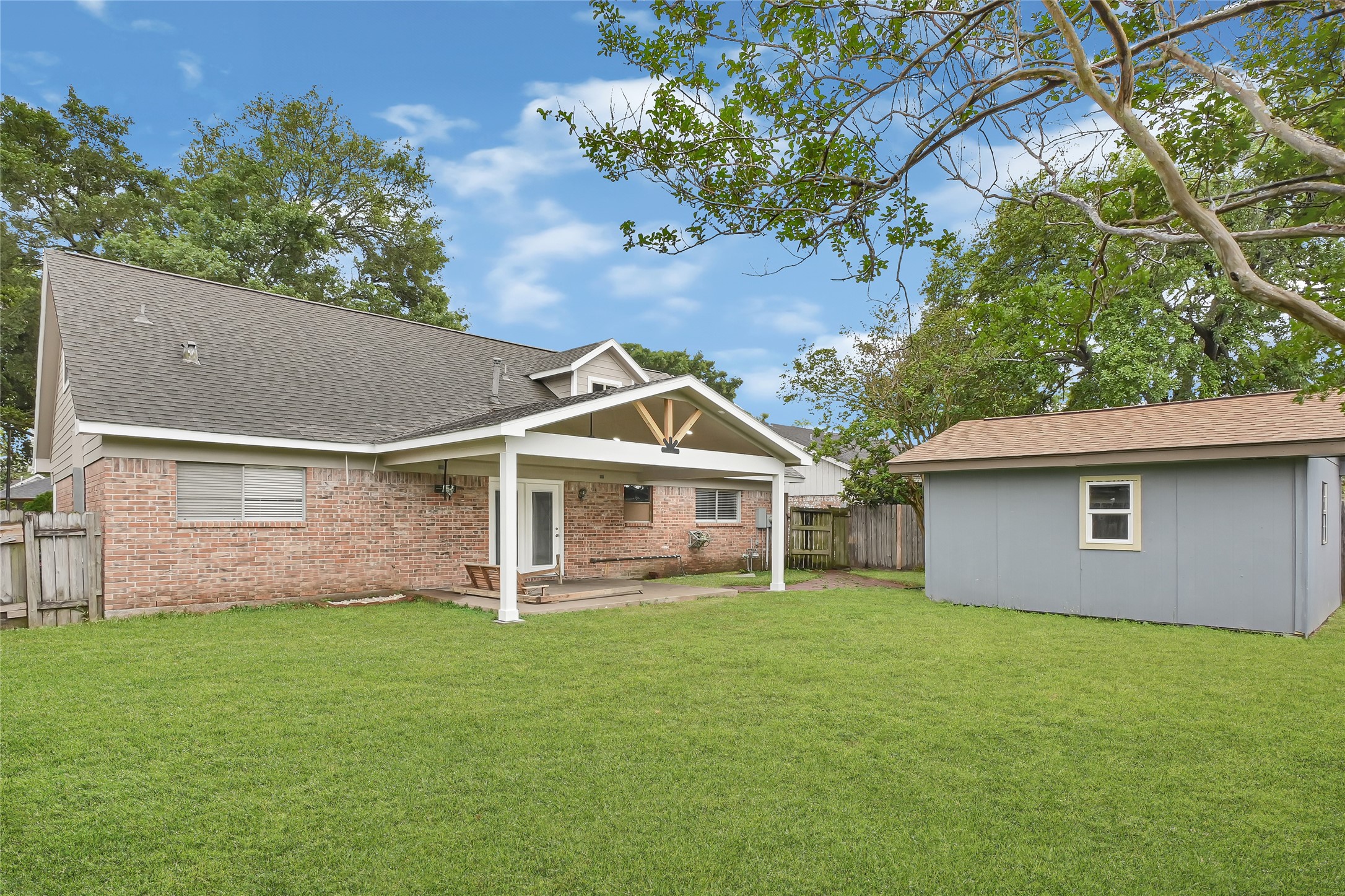 2107 North Rayburn Court Pasadena, TX 77502 - Photo 18 of 20