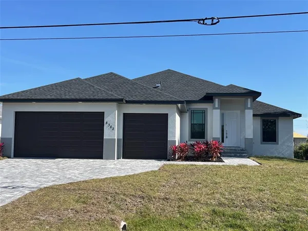 a front view of house with yard