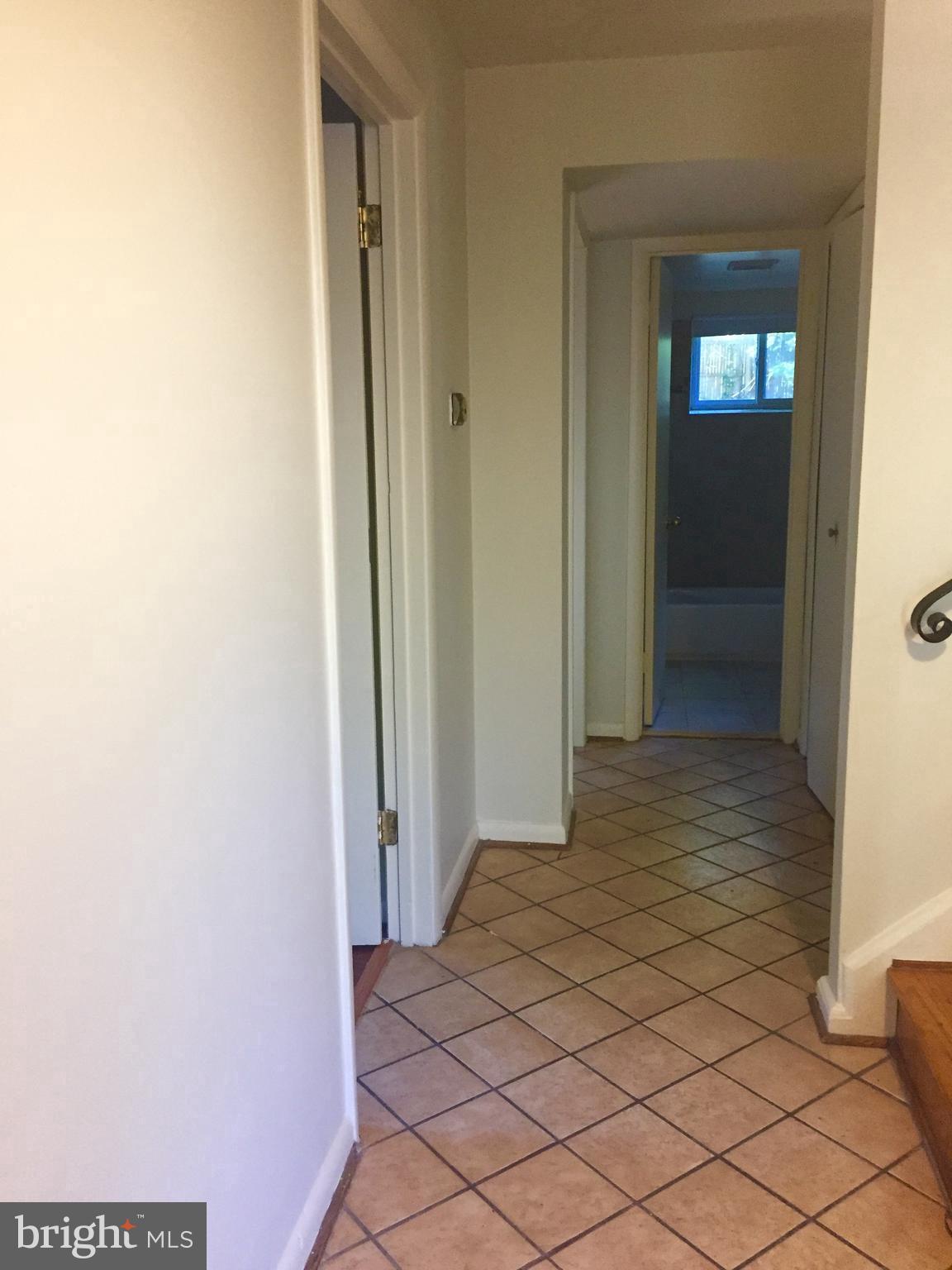 1719 Lorre Drive Rockville, MD 20852 - Photo 4 of 15 entry foyer