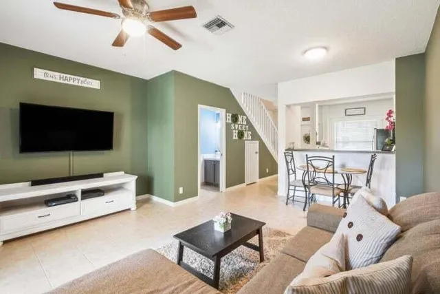 $2,185 | 5032 Palmbrooke Circle, West Palm Beach, FL 33417