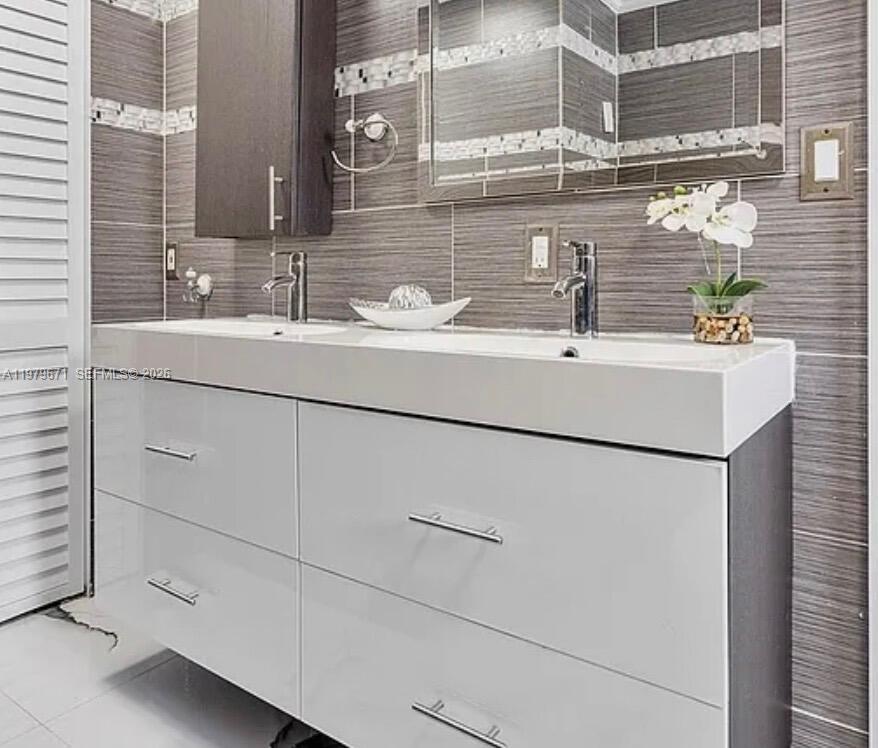 12121 Southwest 107th Street Miami, FL 33186 - Photo 13 of 25