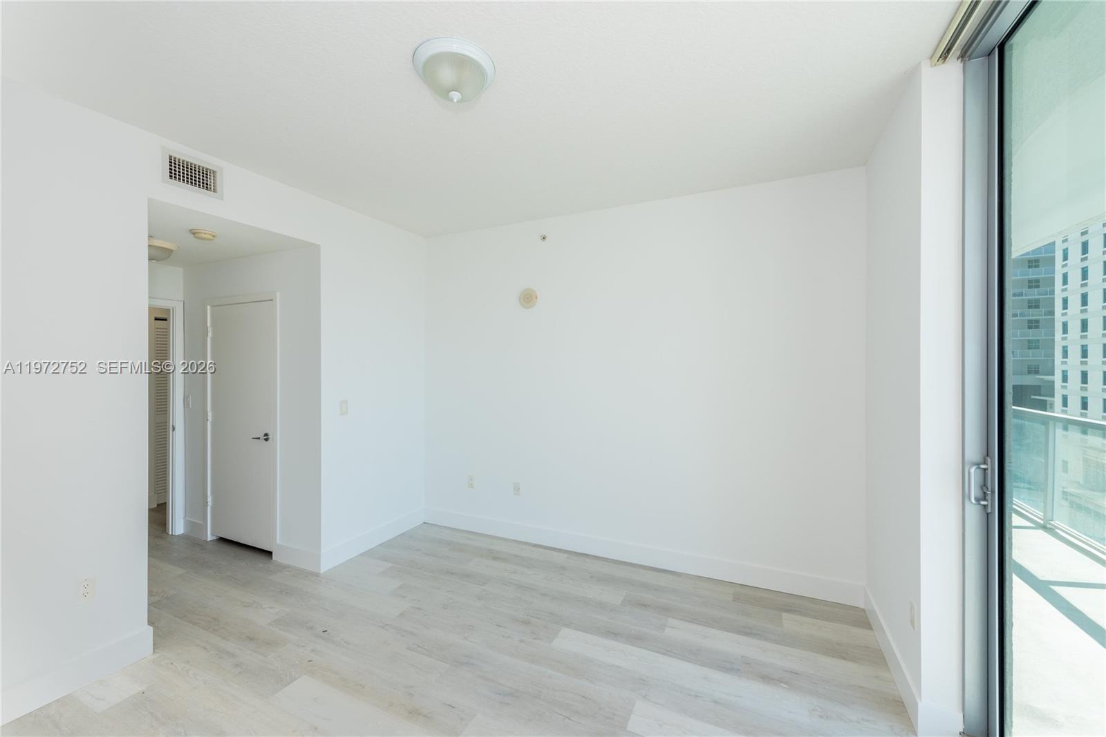 79 Southwest 12th Street, Unit 1105S Miami, FL 33130 - Photo 11 of 24