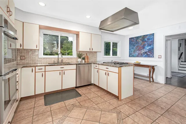 $2,150,000 | 527 Purchase Street, Rye, NY 10580