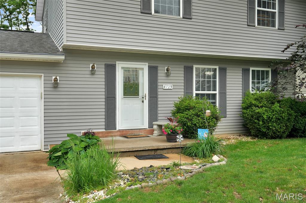4723 Brecht Lane Godfrey, IL 62035 - Photo 4 of 31