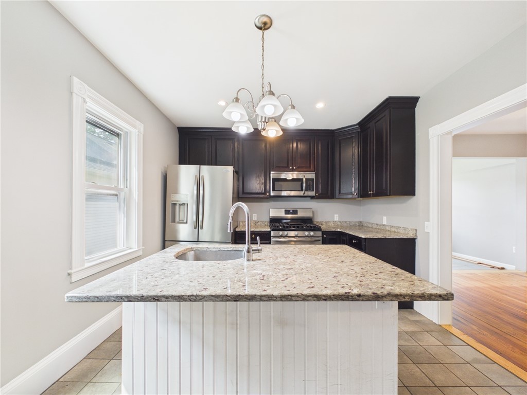 13 Clyde Street Providence, RI 02908 - Photo 16 of 35