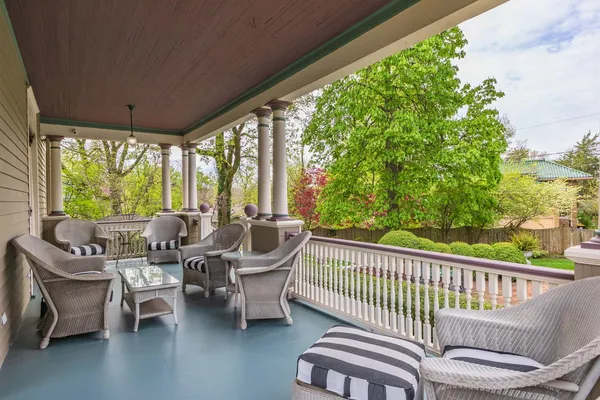 a view of entryway with wooden floor and a rug
