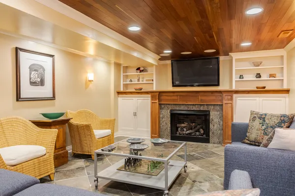 $849,900 | 5 Broadway Place, Normal, IL 61761