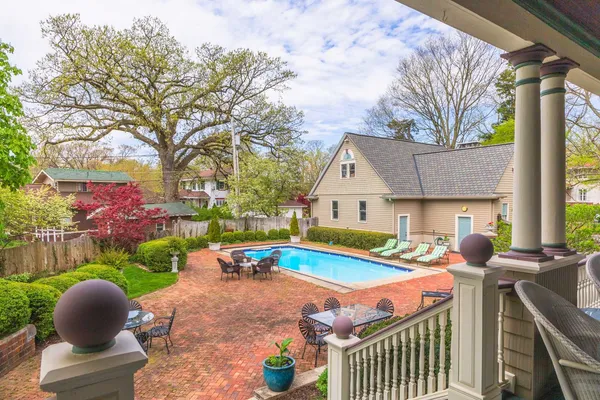 $849,900 | 5 Broadway Place, Normal, IL 61761