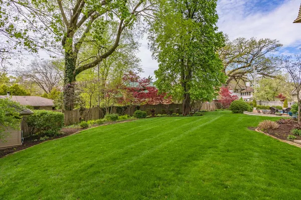 $849,900 | 5 Broadway Place, Normal, IL 61761