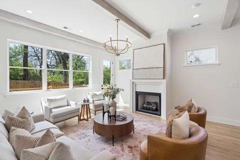 $839,999 | 401 B St Francis Avenue, Nashville, TN 37205