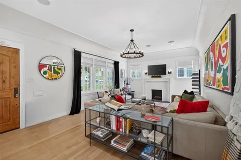 $1,195,000 | 6802 Clayton Avenue, Dallas, TX 75214